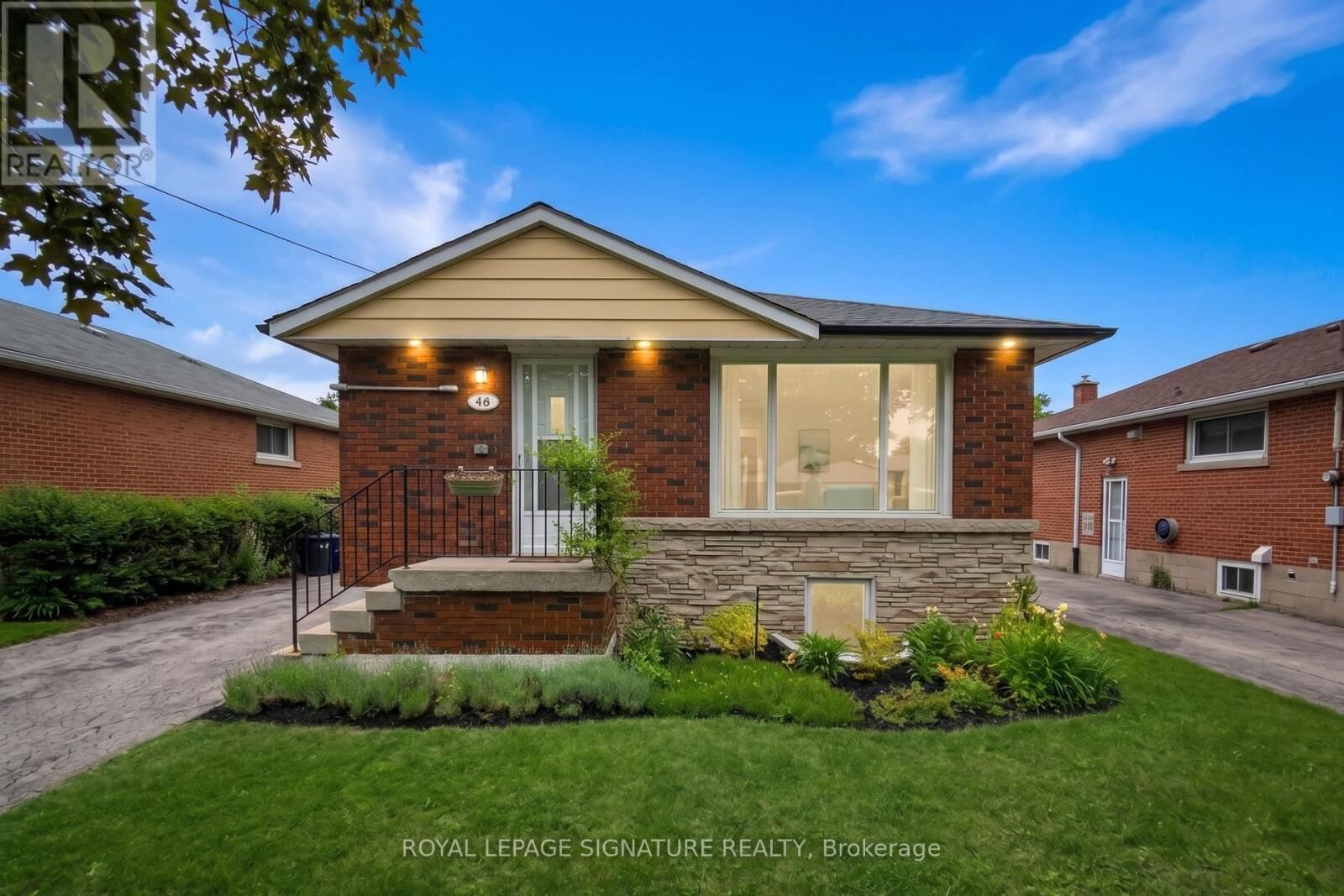 Property Photo:  46 Warren Avenue  ON L9A 3C7 
