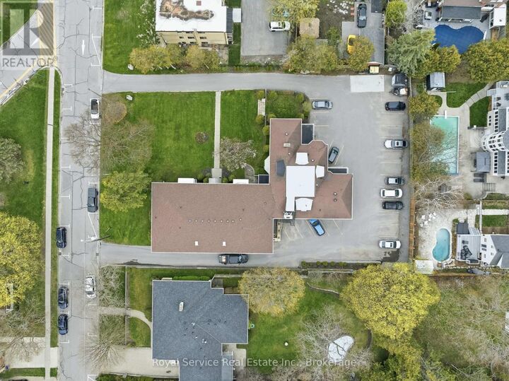 Property Photo:  118 Perry Street 19  ON K9A 1N7 