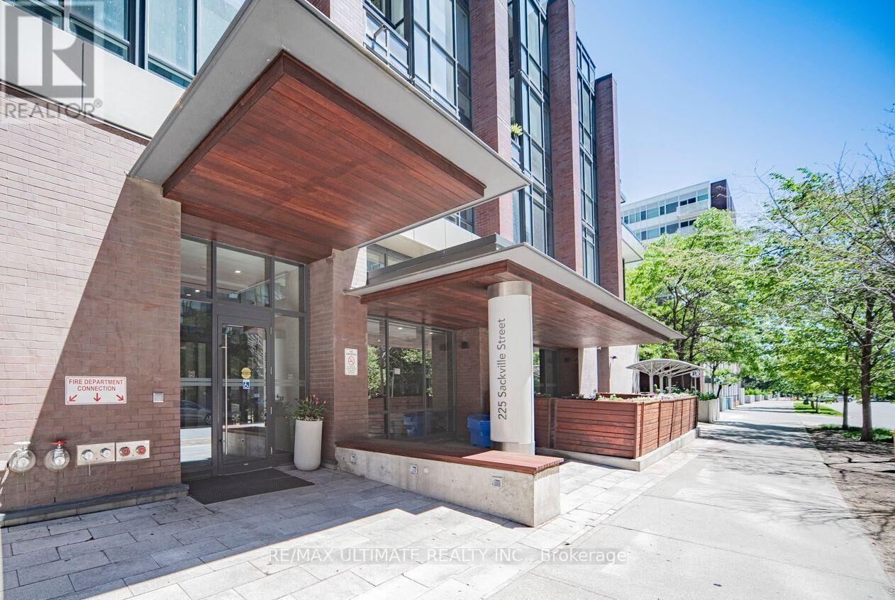 Property Photo: 225 Sackville Street 901 ON M5A 0B9