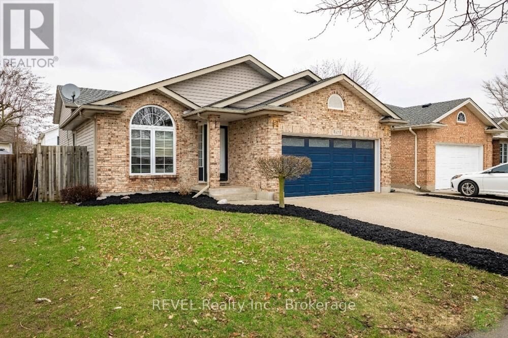 Property Photo:  8205 Harvest Crescent  ON L2H 3G4 