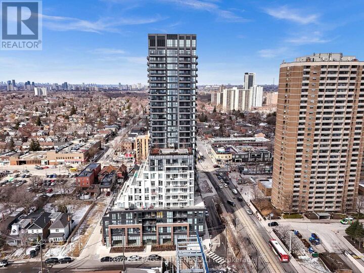 Property Photo:  286 Main Street 2110  ON M4C 0B3 