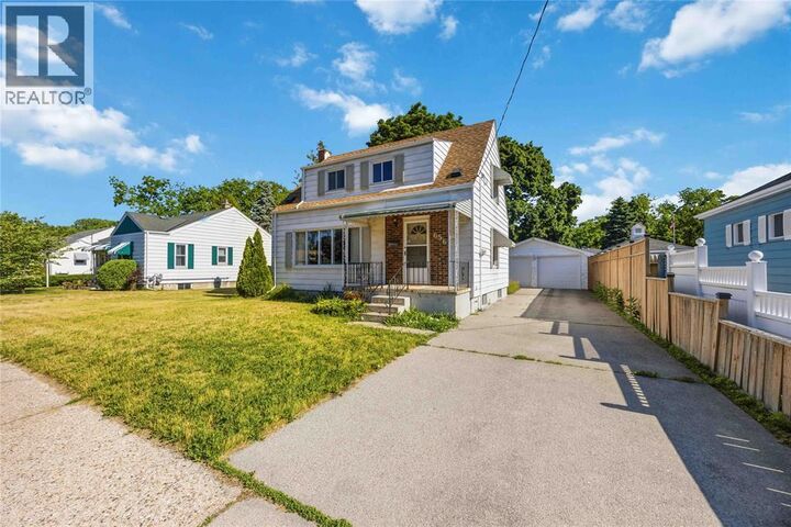 Property Photo:  656 Rosedale Avenue  ON N7V 1Z7 