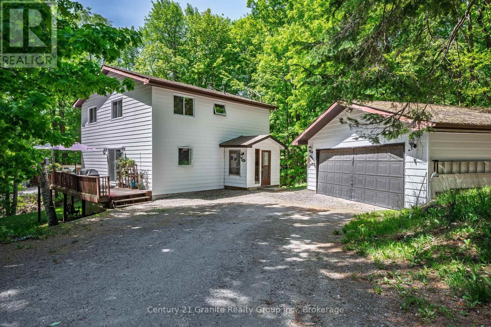 Property Photo: 267 Riverside Drive ON K0M 1S0