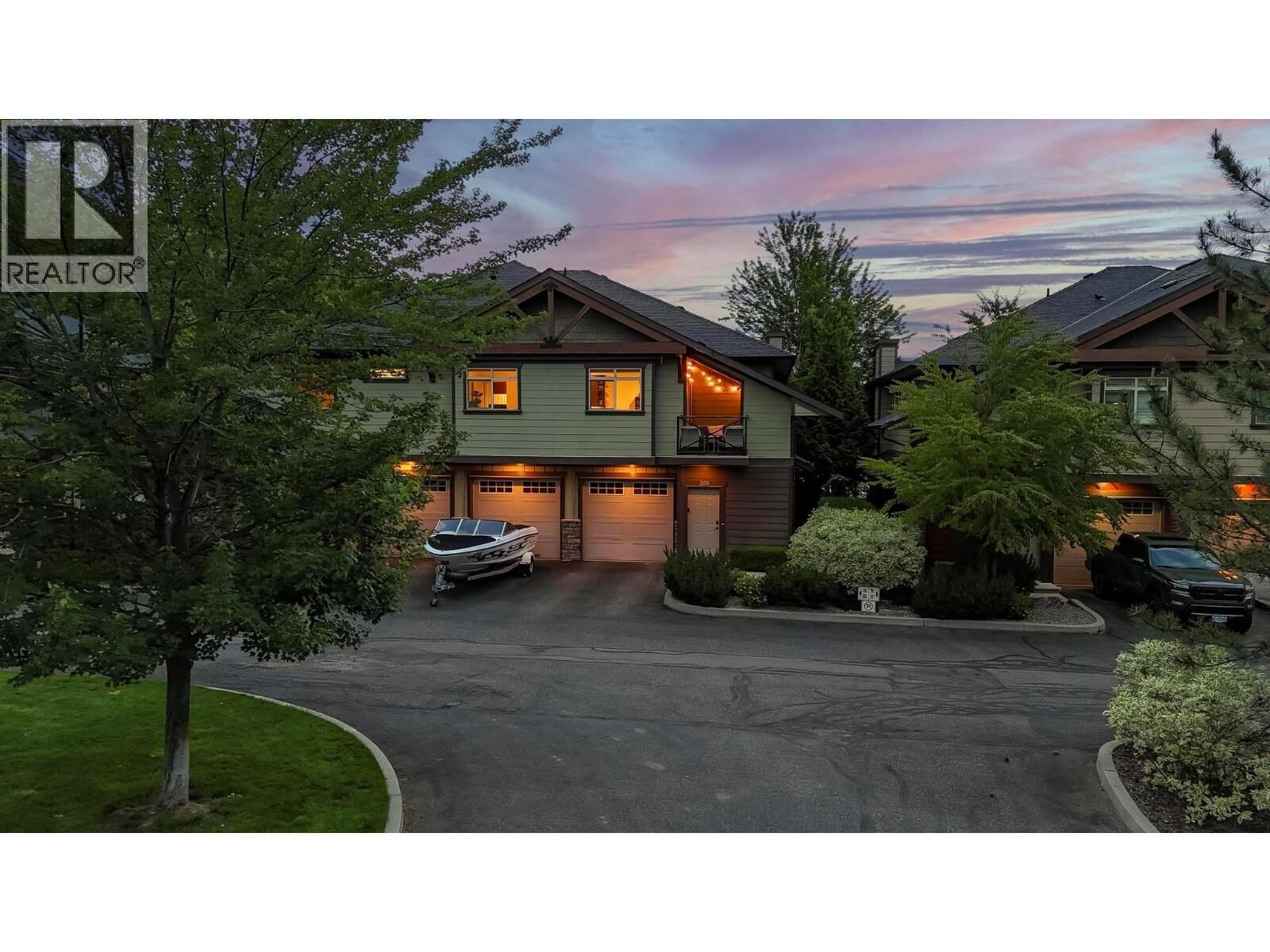 Property Photo: 511 Yates Road North 206 BC V1V 2X2