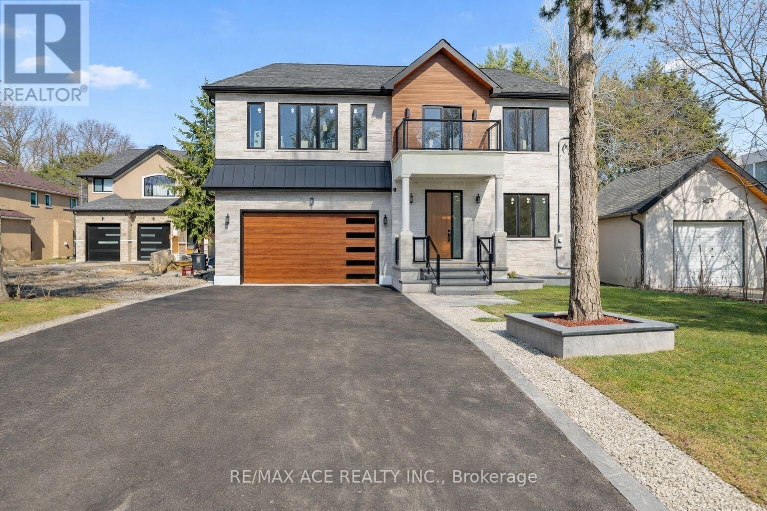 Property Photo: 5 Larwood Boulevard ON M1M 2M5