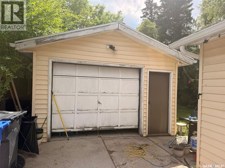 Property Photo: 115 South Avenue W SK S0J 1A0