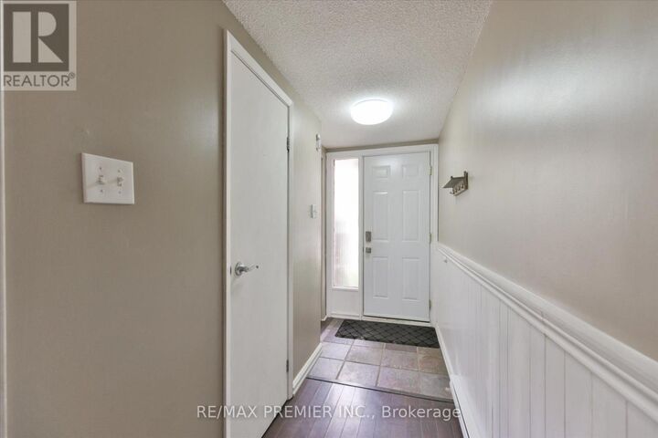 Property Photo: 7251 Copenhagen Road 63 ON L5N 2H6