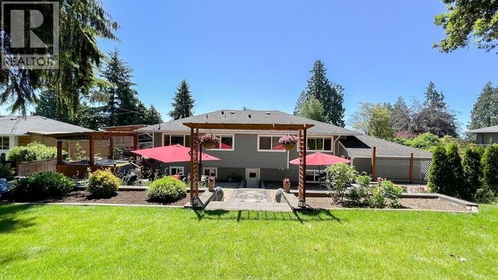 Photo de la propriété:  1395 Palmerston Avenue Main Level  BC V7T 2H8 