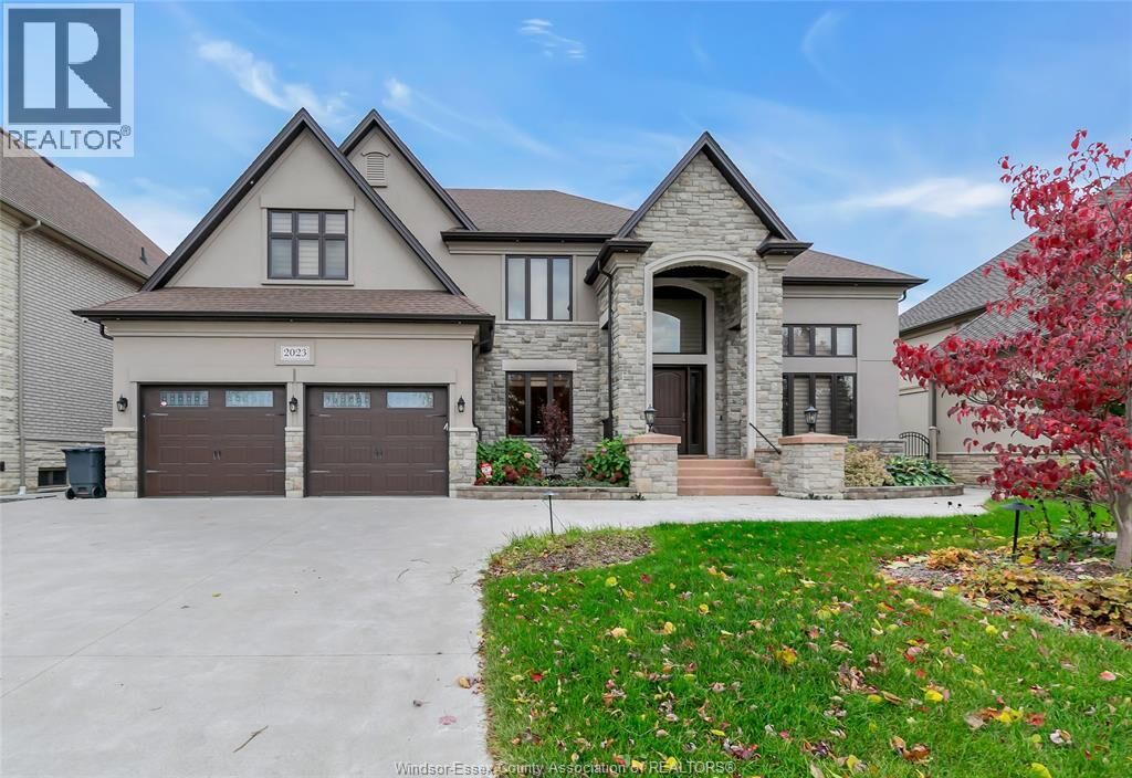 Property Photo: 2023 Serenity Circle Lower ON N9H 0C6
