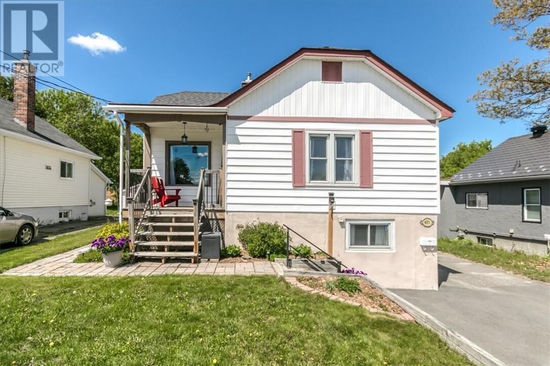 Property Photo:  405 Albinson  ON P3C 3W6 