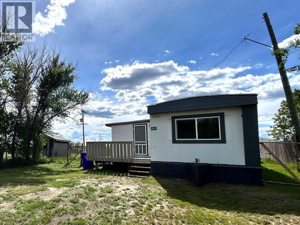 Property Photo:  441 2 Street  AB T0J 2N0 