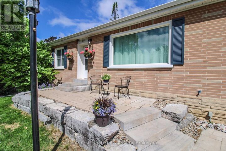 Property Photo:  822 Argyle Street  ON K9H 5T3 