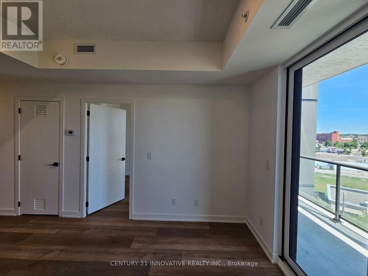 Property Photo: 33 Erie Avenue 807 ON N3S 0K7