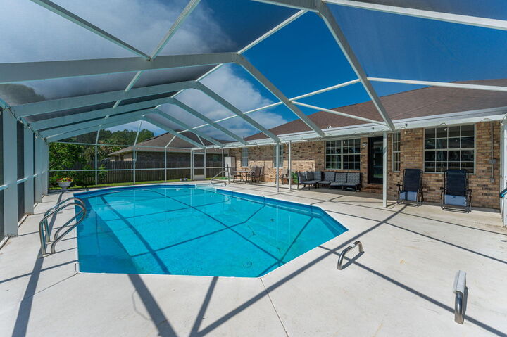 Property Photo: 2056 Sundown Drive FL 32566