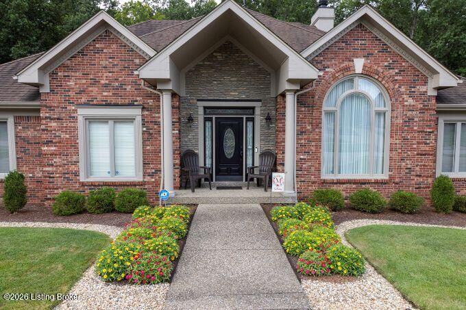 Property Photo: 16810 Polo Fields Ln KY 40245