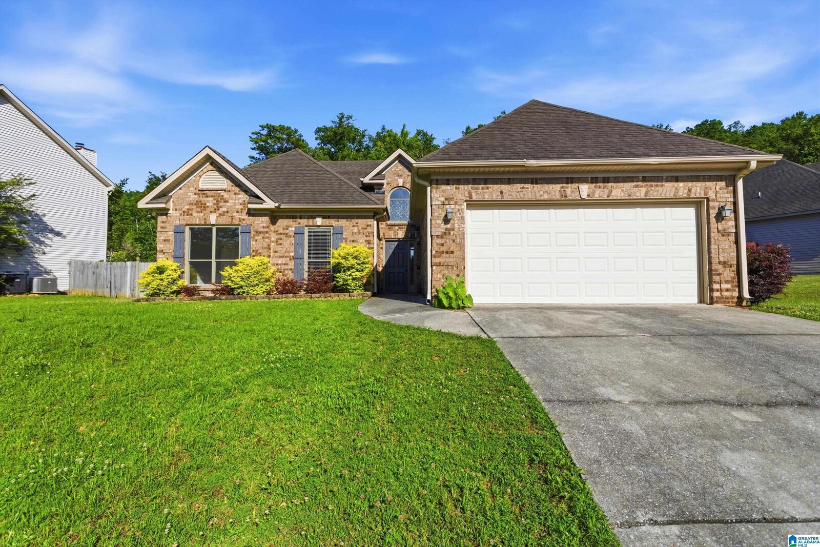 Property Photo:  5912 Forest Lakes Cove  AL 35147 
