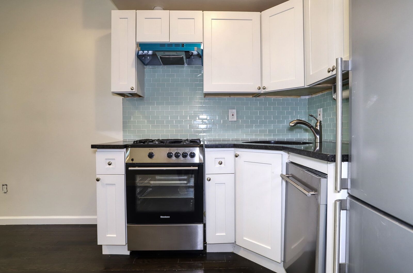 Property Photo:  60 Webster Ave 2  NJ 07307 