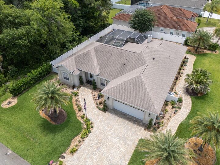 Property Photo: 2 Felton Place FL 32137