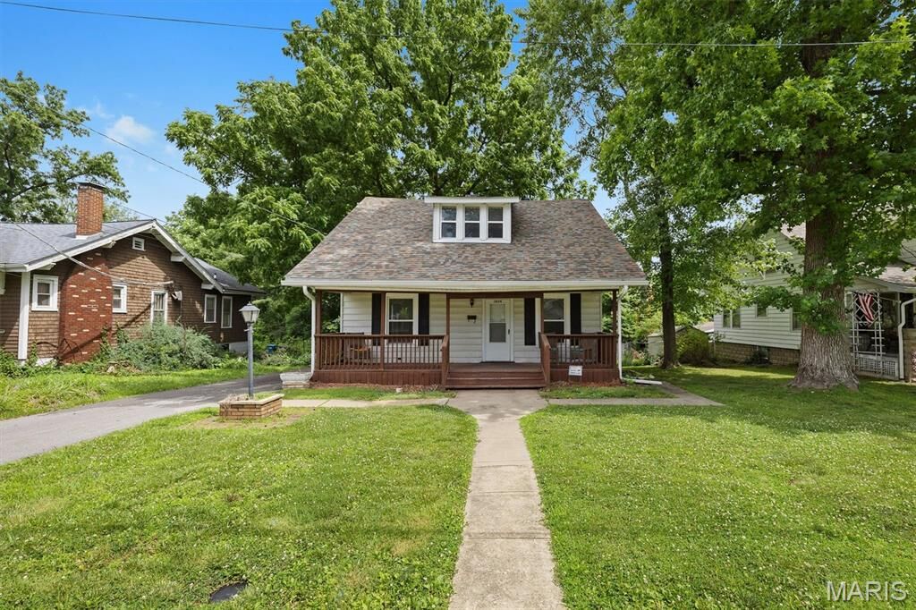 Property Photo:  2624 Watalee Street  IL 62002 