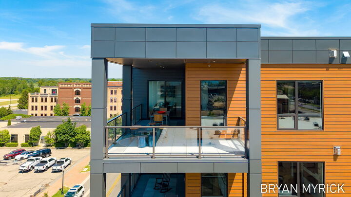 Property Photo: 159 S River Avenue MI 49423