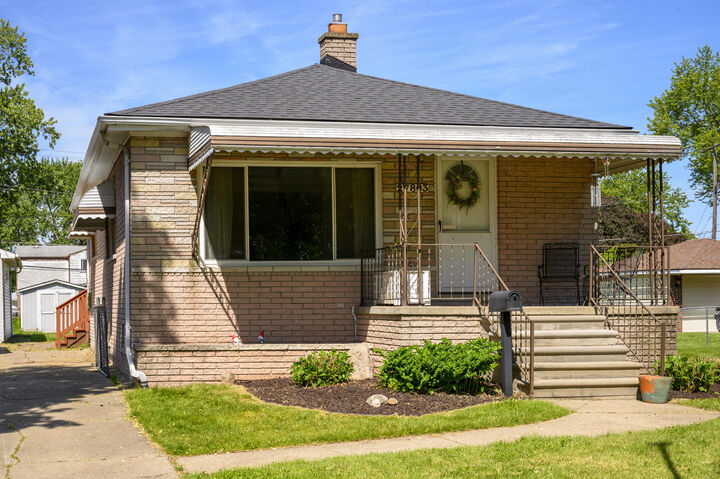 Property Photo: 27803 Ruehle Street MI 48081