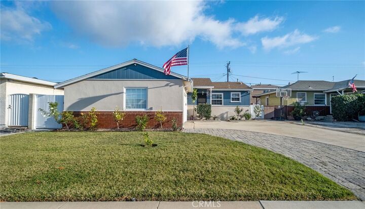 Property Photo:  2410 W 180th Street  CA 90504 