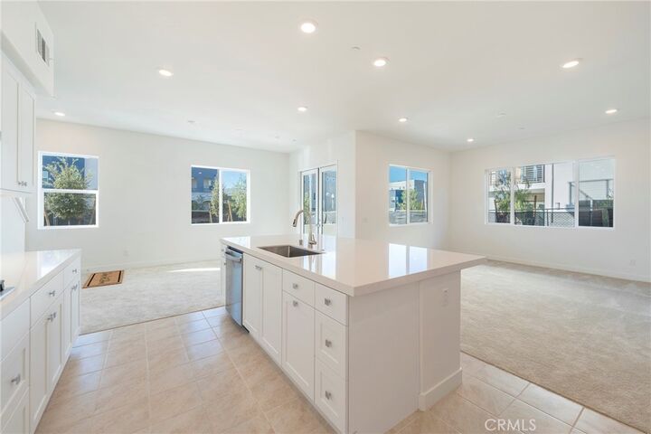 Property Photo:  121 Baluster  CA 92618 