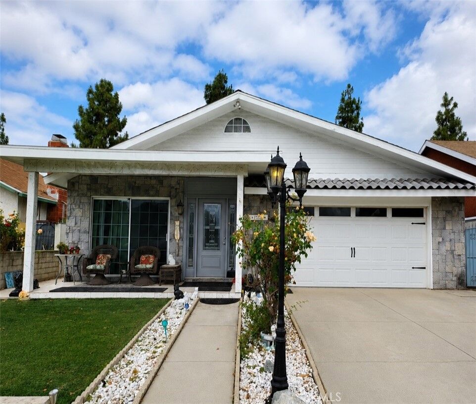 Property Photo:  13221 Arrey  CA 90650 