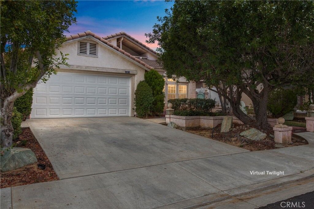 Property Photo:  25810 Calle Agua  CA 92551 