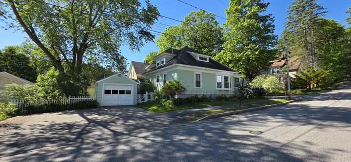 Property Photo:  29 Dexter Avenue  ME 04210 