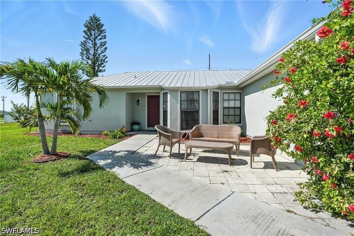 Property Photo:  324 NW 24th Terrace  FL 33993 