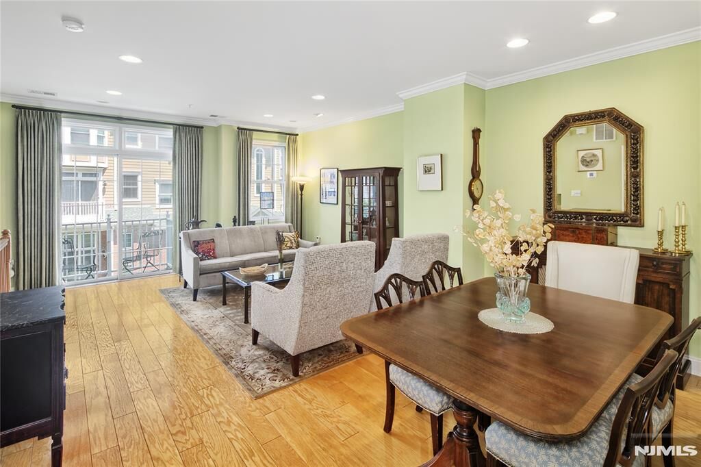 Property Photo:  377 Kingston Court  NJ 07093 