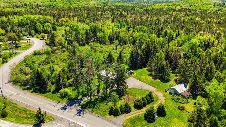 Property Photo:  225 South Uniacke Road  NS B0N 1Z0 
