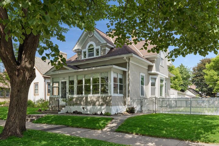 Property Photo: 430 Arbor Street MN 55102