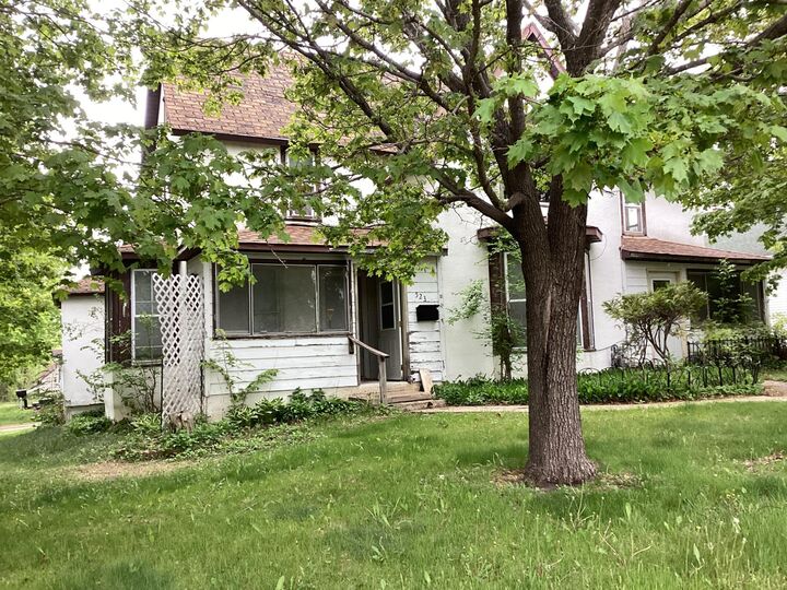 Property Photo: 521 9th Avenue W MN 56308