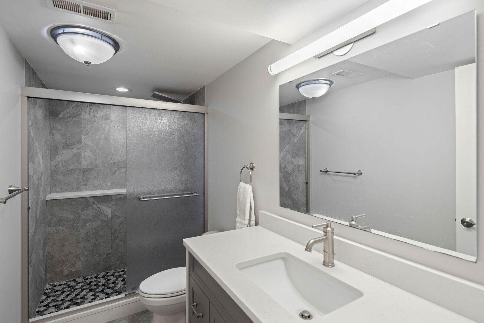 Property Photo: 7712 N College Park Drive MN 55445
