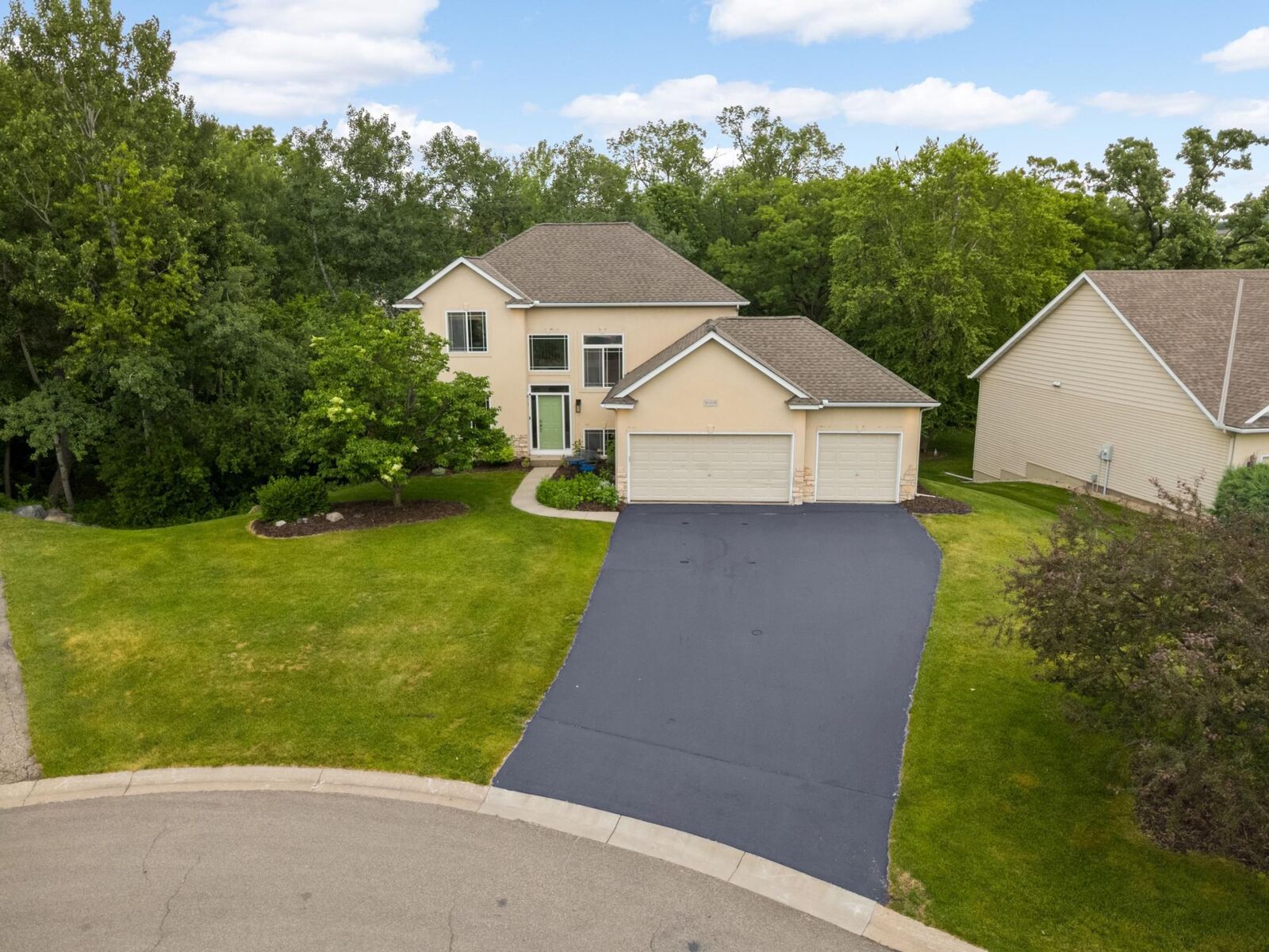 Property Photo: 16098 Kennard Court MN 55044