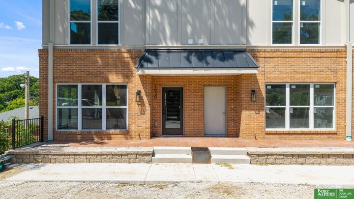Property Photo:  1026 S 33rd Street  NE 68105 