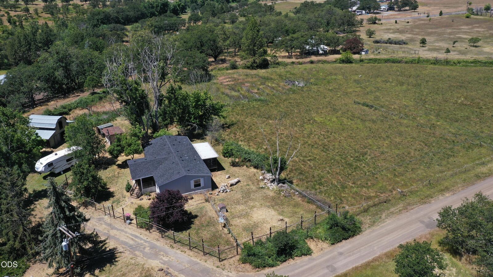 Property Photo: 1245 Davanna Drive OR 97524