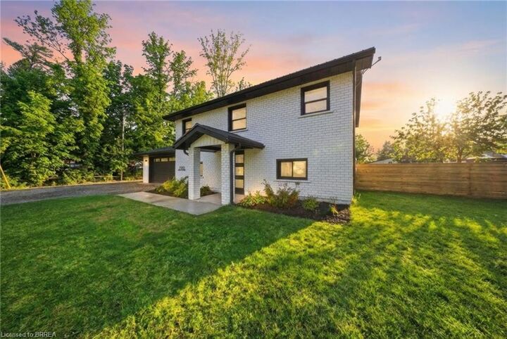 Property Photo: 2500 Pinegrove Road ON N4B 2E6