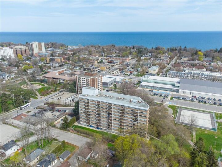 Property Photo:  212 Kerr Street 909  ON L6K 3B1 