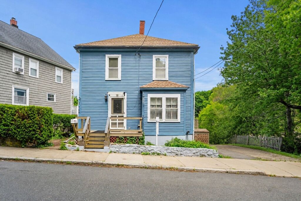 Property Photo:  19 Greene St  MA 01915 