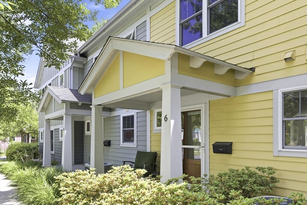 Property Photo:  6 Moser Street 6  MA 01060 