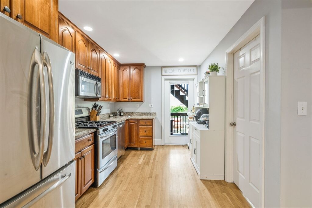 Property Photo:  129 M St 1  MA 02127 