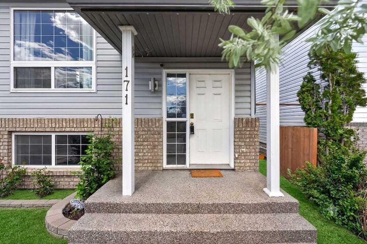 Property Photo:  171 Saddlemont Crescent NE  AB T3J 4R6 