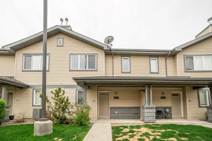 Property Photo: 105 Silkstone Road W 3 AB T1J 3A8