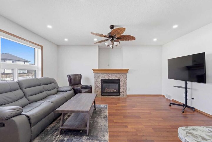 Property Photo: 139 Saddlehorn Close NE AB T3J 5C6