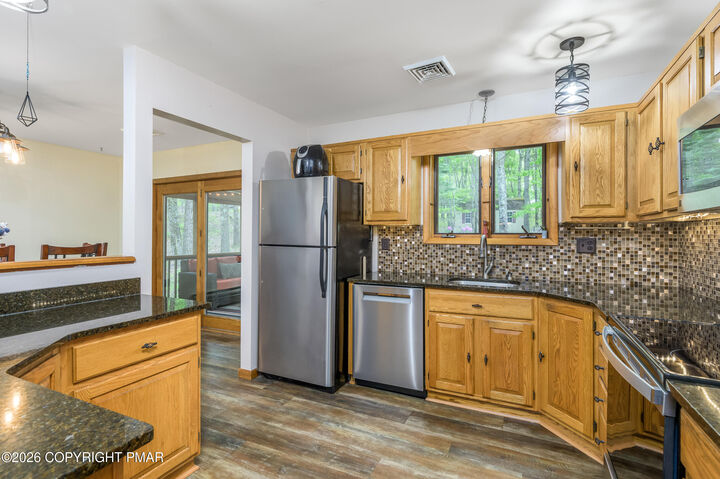Property Photo: 1430 N Rocky Mountain Drive PA 18330