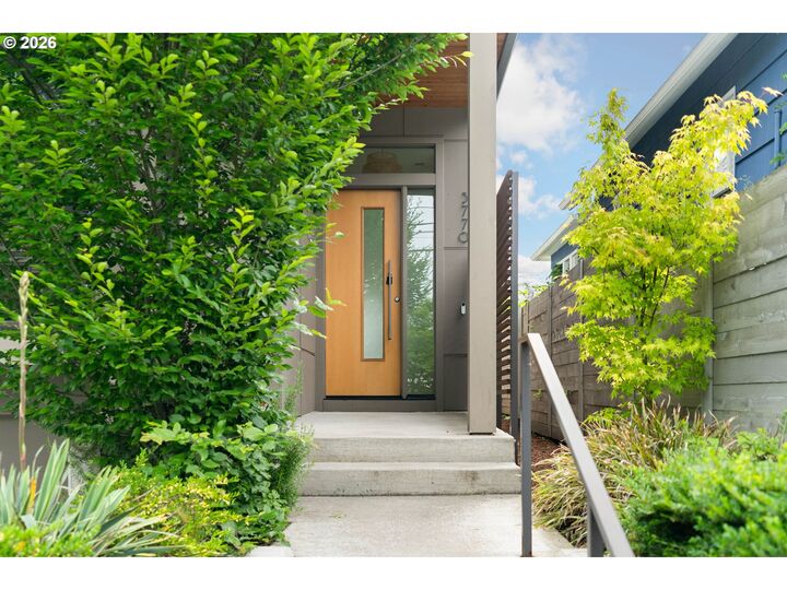 Property Photo:  3770 NE 7th Ave  OR 97212 