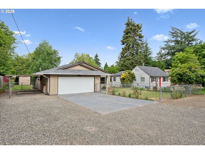 Property Photo: 10317 SE 37th Ave OR 97222